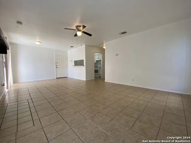 810 STATION ST Converse, TX 78109