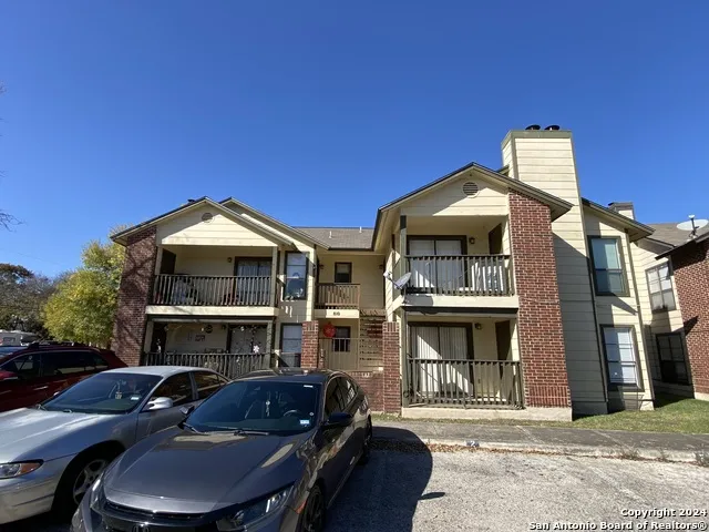 810 STATION ST Converse, TX 78109