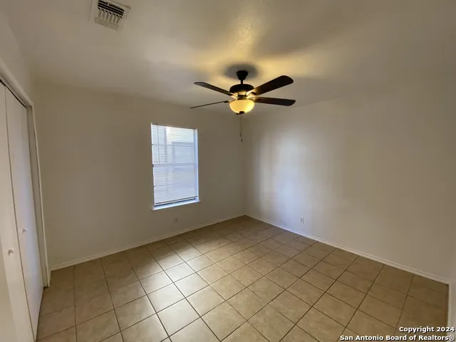 810 STATION ST Converse, TX 78109