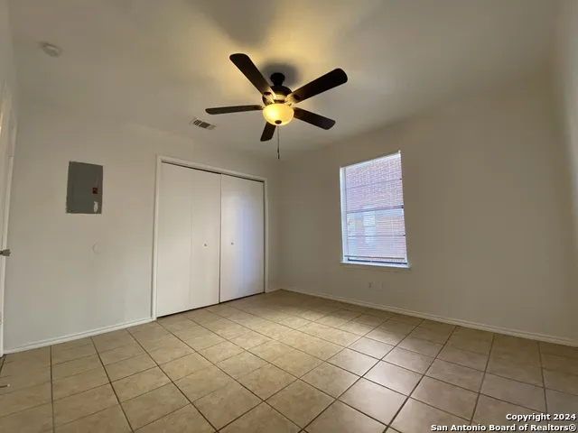 810 STATION ST Converse, TX 78109
