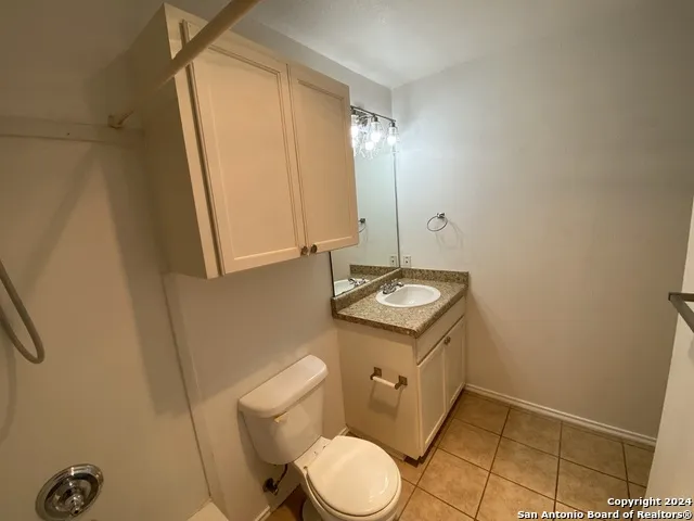 810 STATION ST Converse, TX 78109