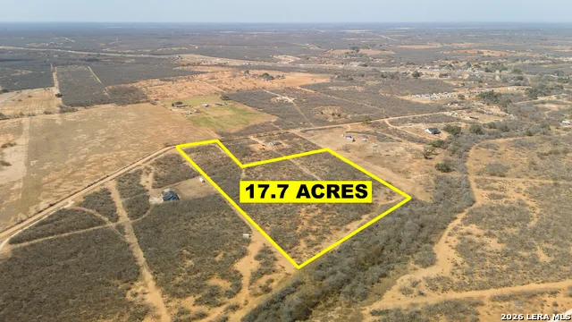 1826 County Road 2537 Moore, TX 78057