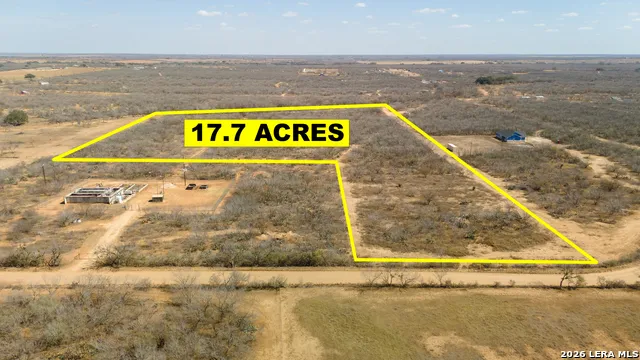 1826 County Road 2537 Moore, TX 78057