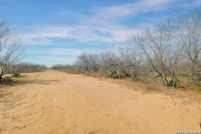 1826 County Road 2537 Moore, TX 78057