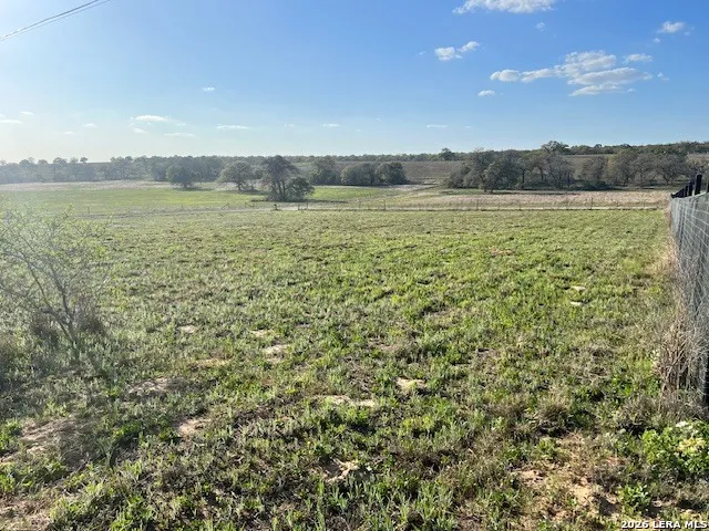 701 Sunrise Ln La Vernia, TX 78121