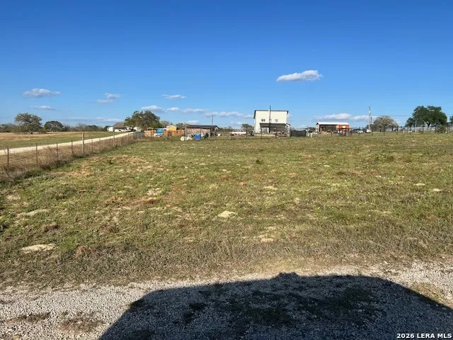 701 Sunrise Ln La Vernia, TX 78121