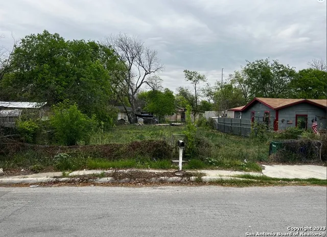131 AMAYA San Antonio, TX 78237