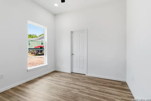 1130 Hidden Fawn Unit 1 Canyon Lake, TX 78133