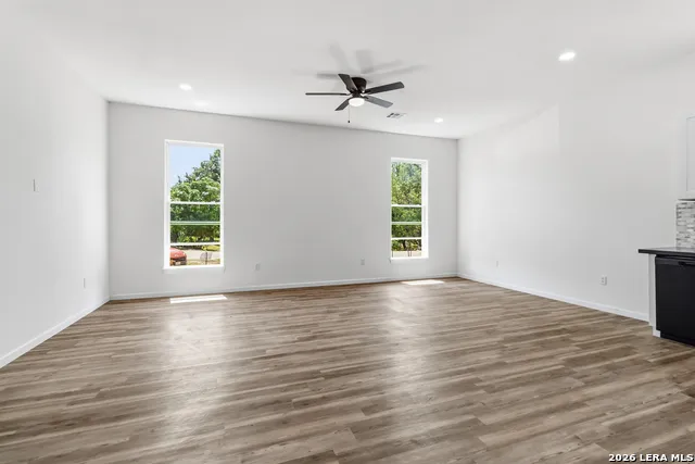 1130 Hidden Fawn Unit 1 Canyon Lake, TX 78133