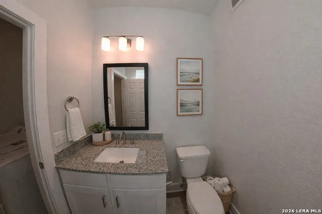 330 E Carson Unit 3102 San Antonio, TX 78208