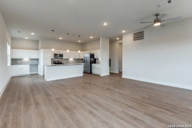 330 E Carson Unit 2302 San Antonio, TX 78208