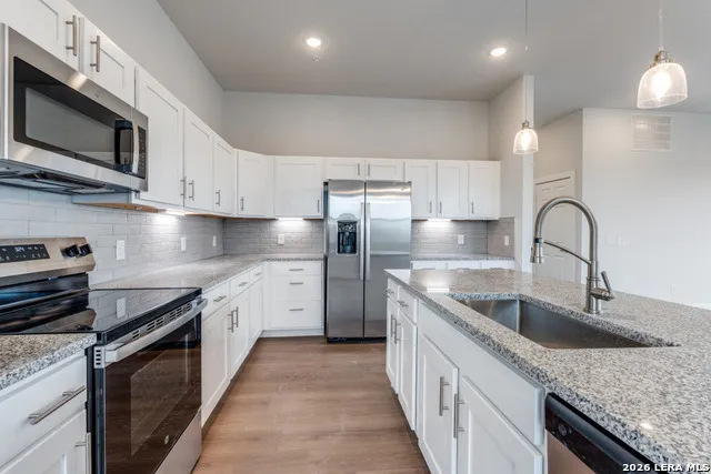 330 E Carson Unit 2302 San Antonio, TX 78208