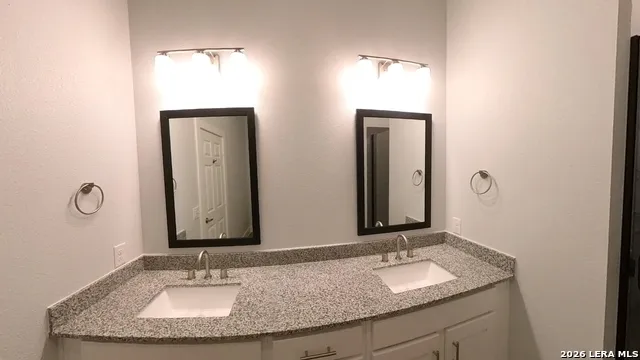 330 E Carson Unit 2201 San Antonio, TX 78208