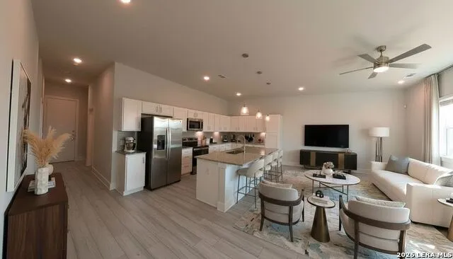 330 E Carson Unit 2201 San Antonio, TX 78208