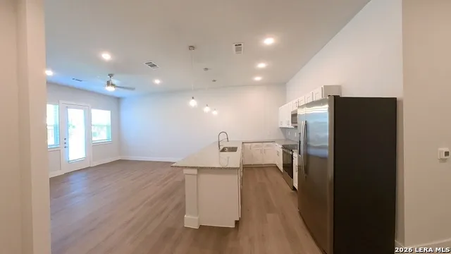 330 E Carson Unit 3101 San Antonio, TX 78208