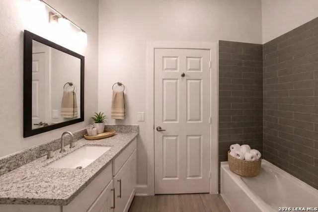 330 E Carson Unit 3101 San Antonio, TX 78208
