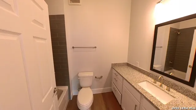 330 E Carson Unit 3103 San Antonio, TX 78208
