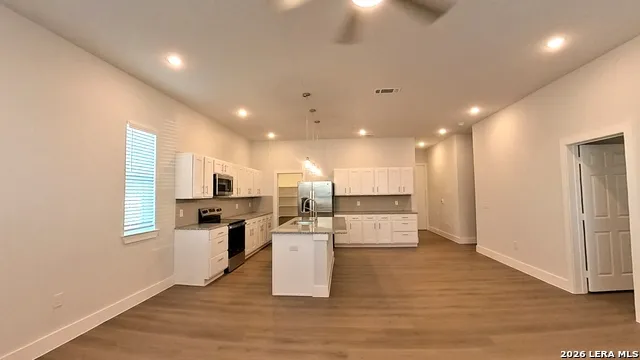 330 E Carson Unit 1302 San Antonio, TX 78208