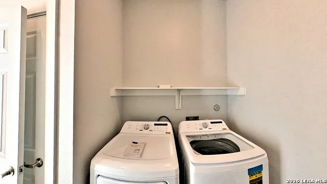 330 E Carson Unit 1201 San Antonio, TX 78208