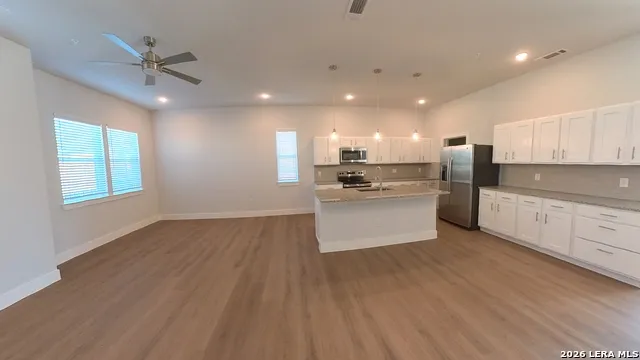 330 E Carson Unit 1201 San Antonio, TX 78208