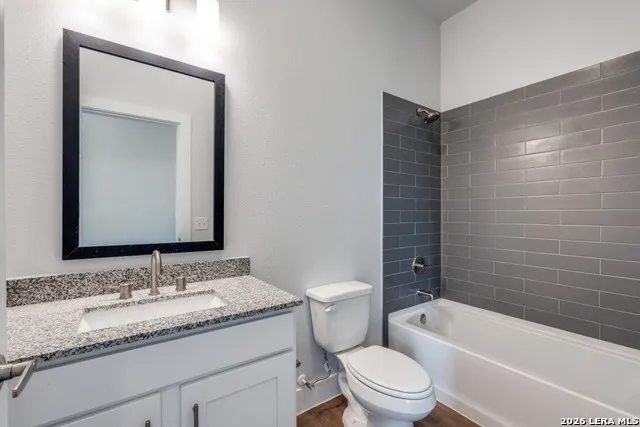 330 E Carson Unit 2301 San Antonio, TX 78208