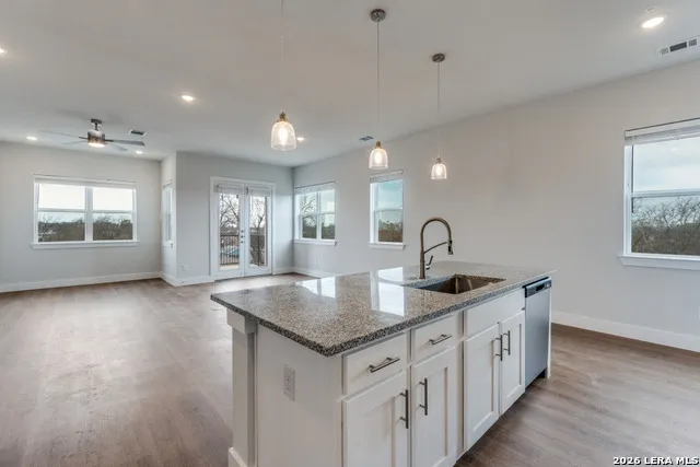 330 E Carson Unit 2301 San Antonio, TX 78208