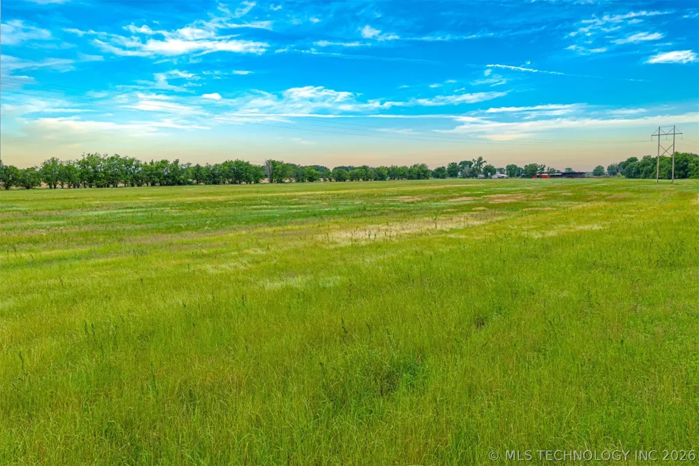 100 E 700 ROAD Wagoner, OK 74467