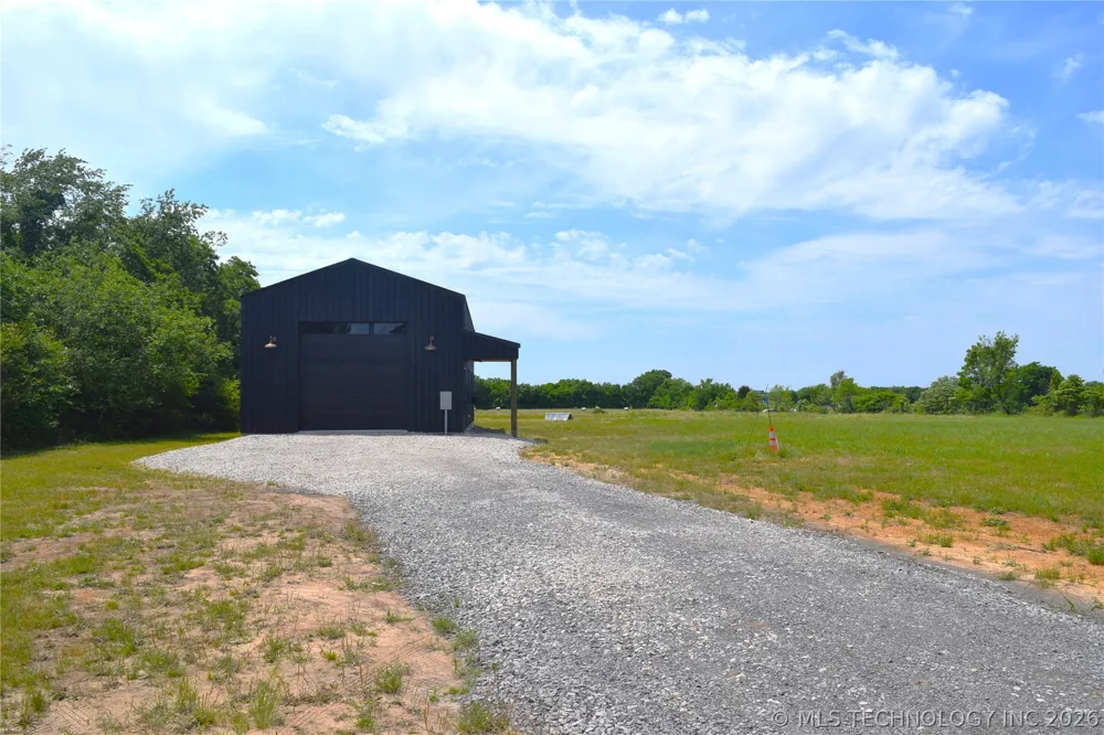 21802 4250 ROAD Porter, OK 74454