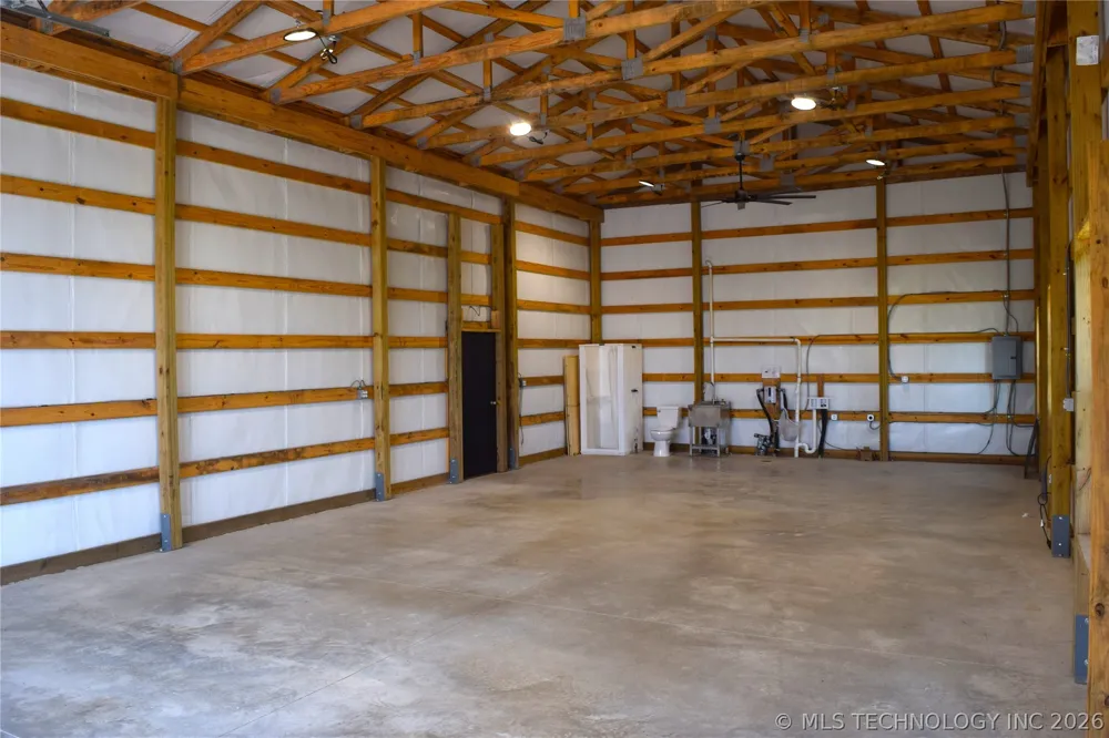 21802 4250 ROAD Porter, OK 74454