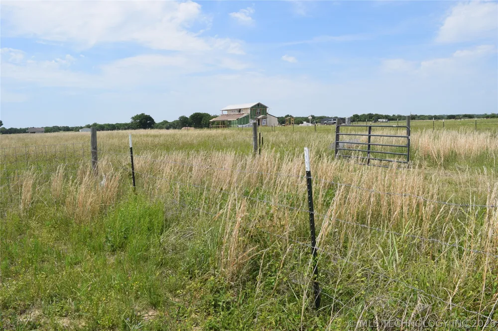 21802 4250 ROAD Porter, OK 74454
