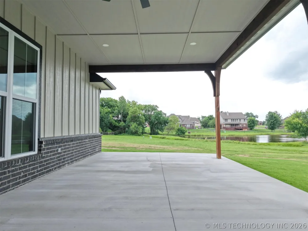 408 S Tall Chief Avenue Skiatook, OK 74070