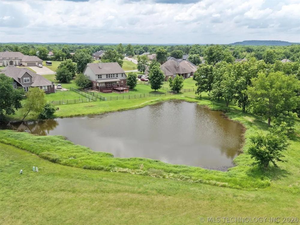 408 S Tall Chief Avenue Skiatook, OK 74070