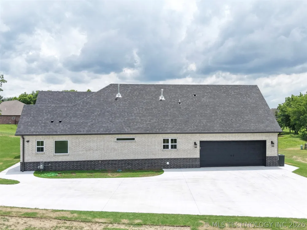 408 S Tall Chief Avenue Skiatook, OK 74070