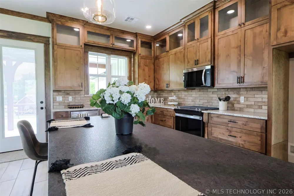 408 S Tall Chief Avenue Skiatook, OK 74070