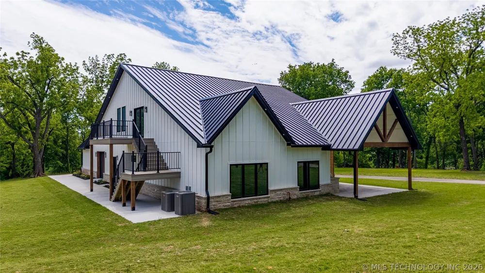 56107 E 300 ROAD Afton, OK 74331