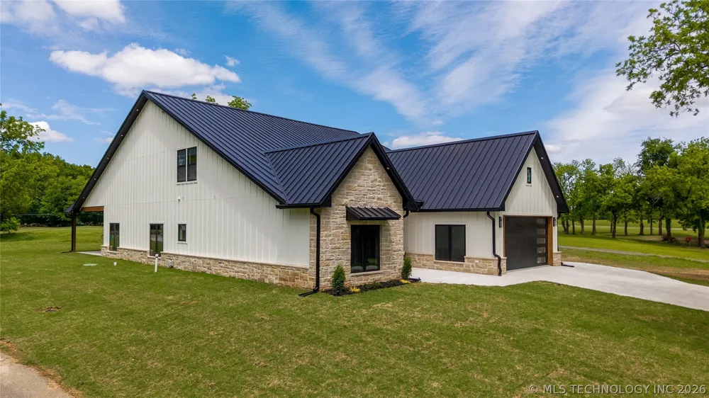 56107 E 300 ROAD Afton, OK 74331