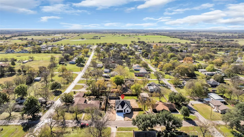 408 E Cherokee Street Marietta, OK 73448