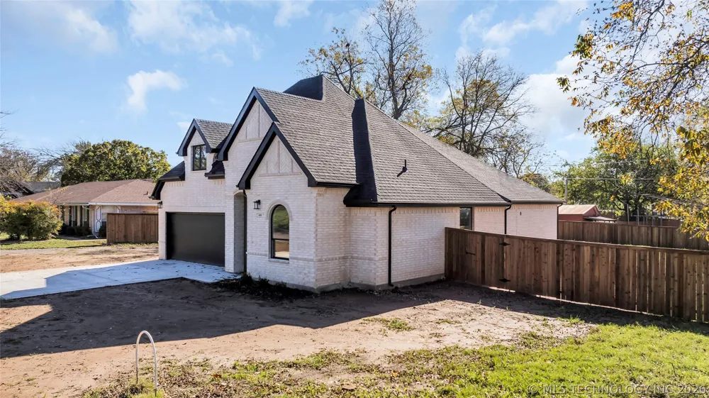 408 E Cherokee Street Marietta, OK 73448