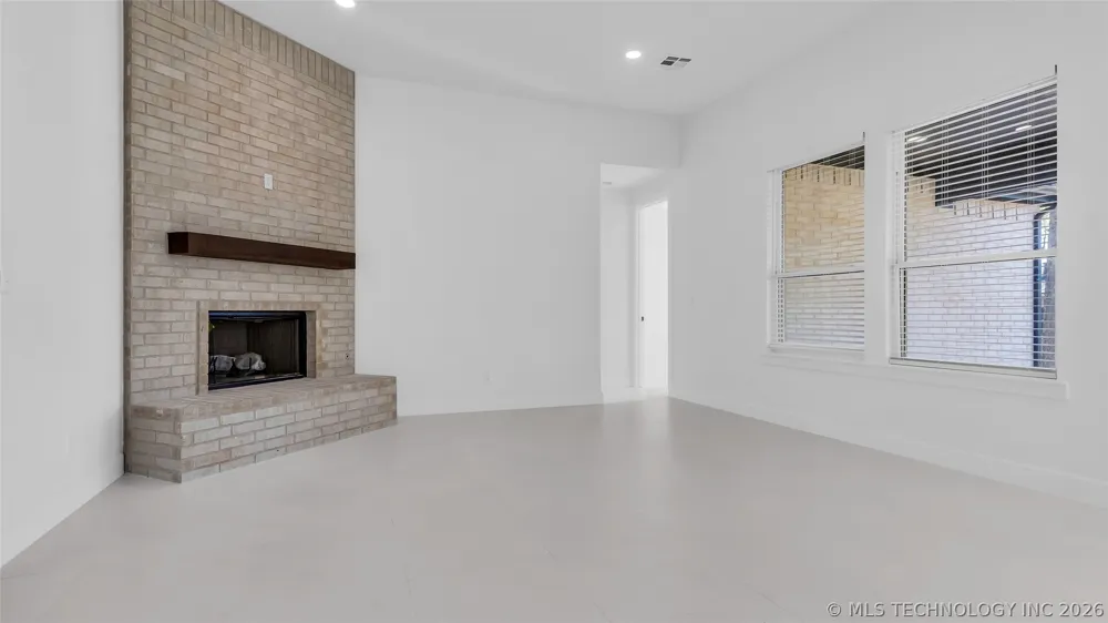 408 E Cherokee Street Marietta, OK 73448