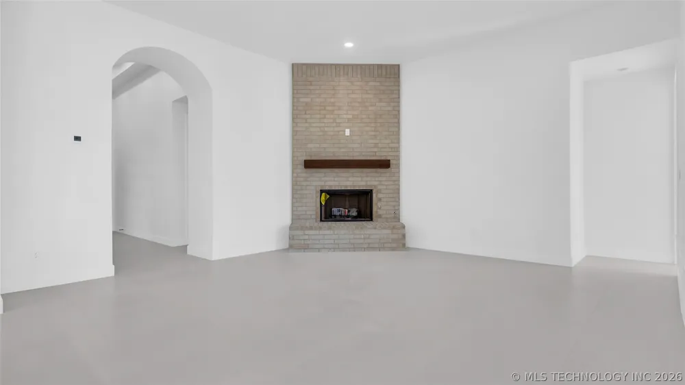 408 E Cherokee Street Marietta, OK 73448