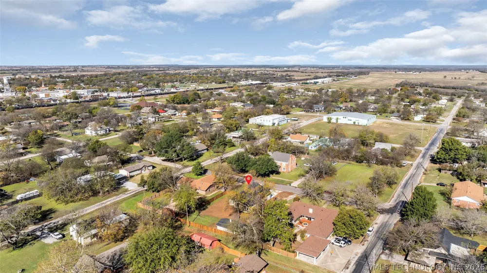 408 E Cherokee Street Marietta, OK 73448