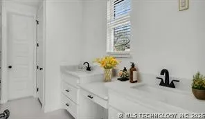 408 E Cherokee Street Marietta, OK 73448