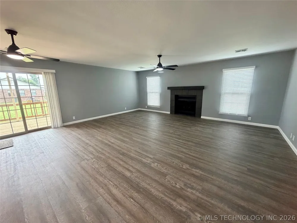 237 Hamilton Road Eufaula, OK 74432
