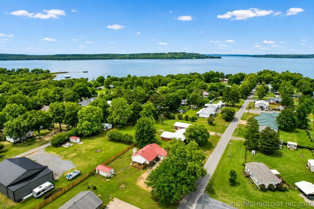 237 Hamilton Road Eufaula, OK 74432