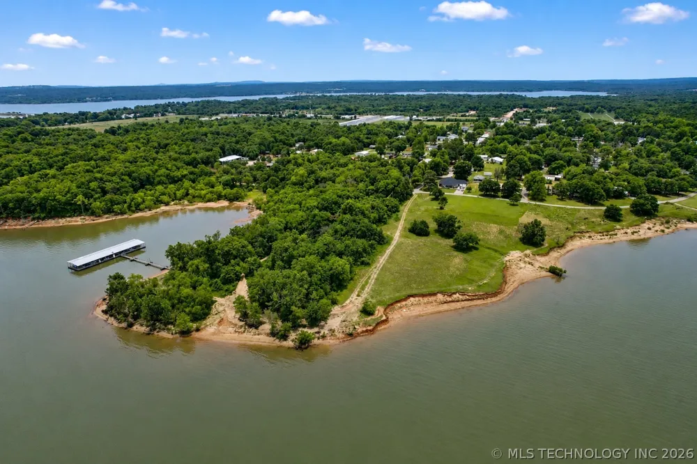237 Hamilton Road Eufaula, OK 74432