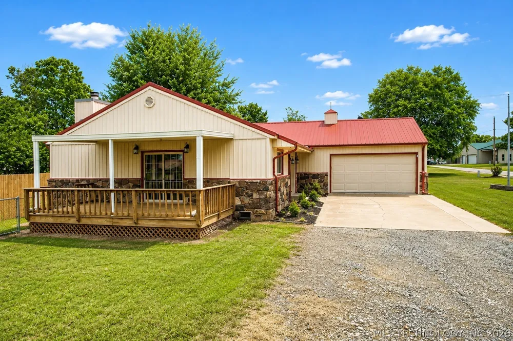 237 Hamilton Road Eufaula, OK 74432