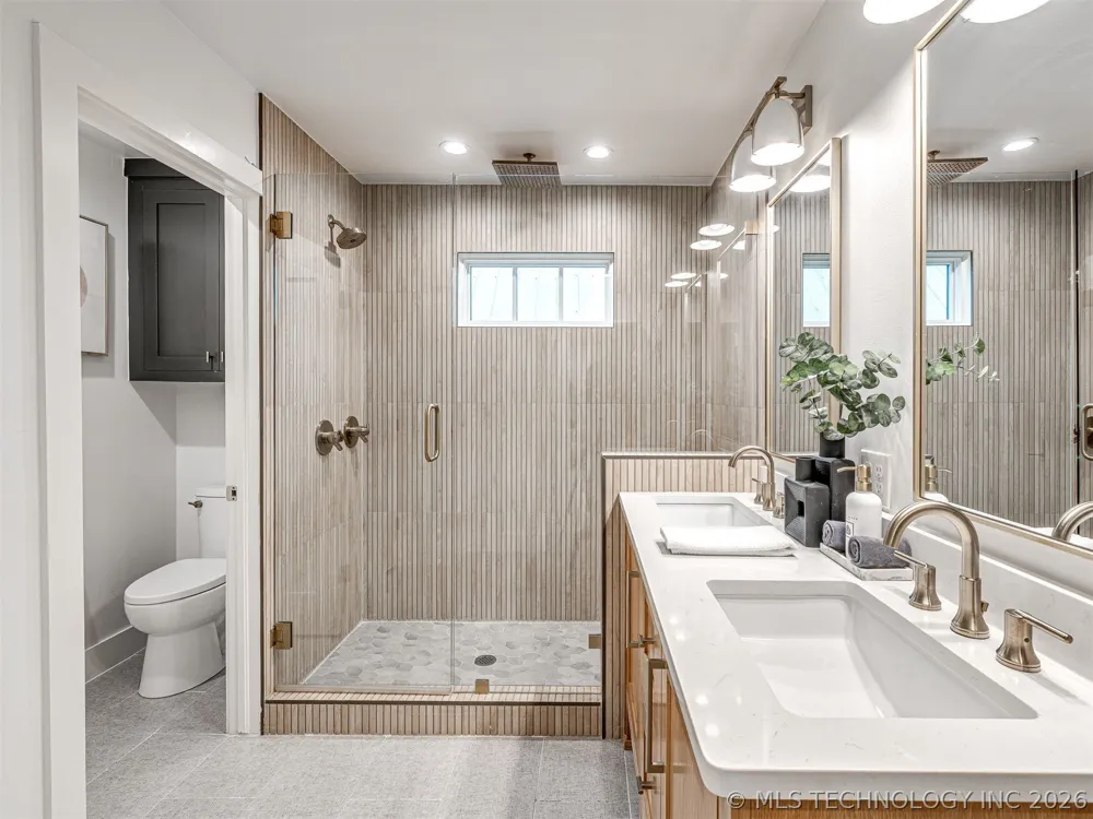 67 Lower Greenway #A Carlton Landing, OK 74432