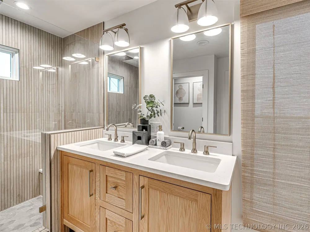 67 Lower Greenway #A Carlton Landing, OK 74432