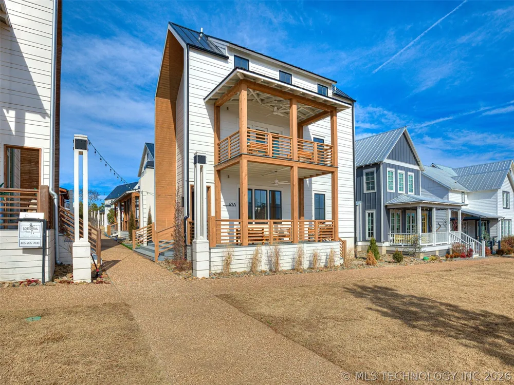 67 Lower Greenway #A Carlton Landing, OK 74432