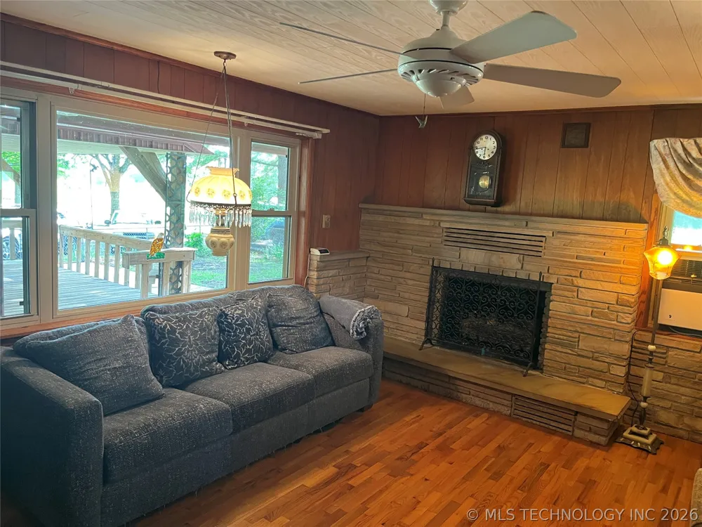452961 E 1030 ROAD Vian, OK 74962